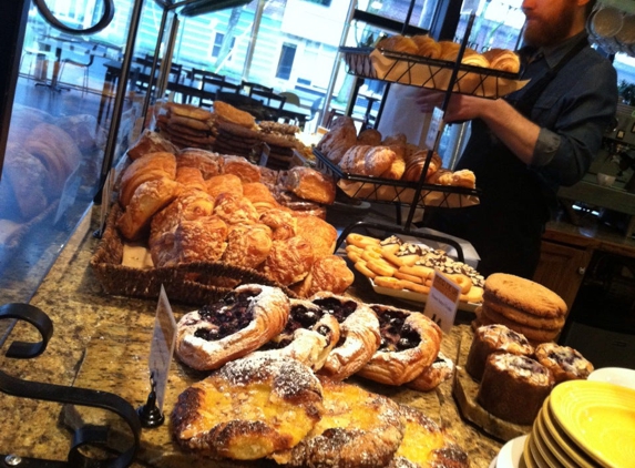 Fleur De Lis Bakery & Cafe - Portland, OR