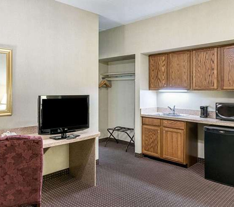 Quality Inn & Suites Skyways - New Castle, DE