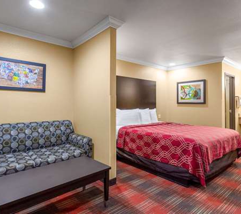 Econo Lodge - Escondido, CA