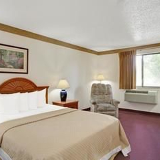 Days Inn by Wyndham Clearfield - Clearfield, UT