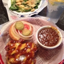 Fuddruckers - American Restaurants