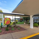 Super 8 by Wyndham Riverside AL - Hotels