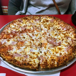 Johnny's Pizza House - Farmerville, LA