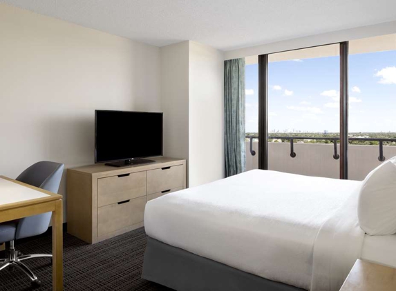 Embassy Suites by Hilton Tampa Airport Westshore - Tampa, FL