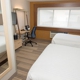 Holiday Inn Express Roslyn - Manhasset Area