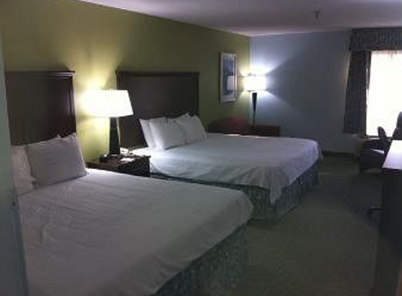 Baymont Inn & Suites - Mary Esther, FL