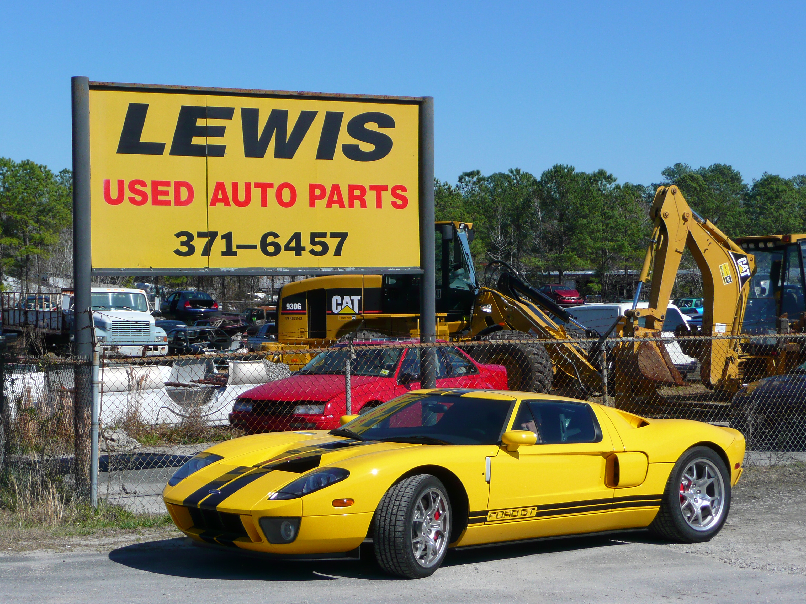 Lewis Auto Parts 989