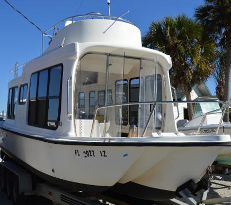 Marina Mike's - Fort Myers, FL. Adventure Craft House Boat