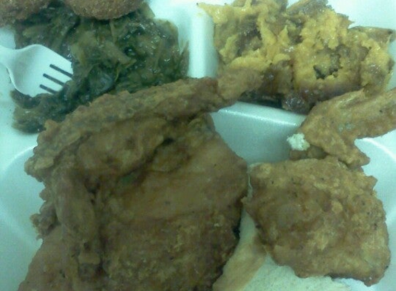 Gus's World Famous Fried Chicken - Collierville, TN