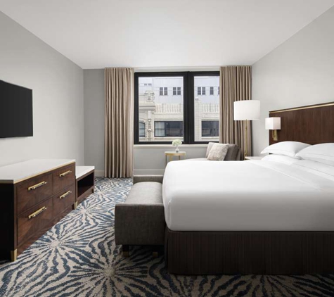 Hilton Indianapolis Hotel & Suites - Indianapolis, IN