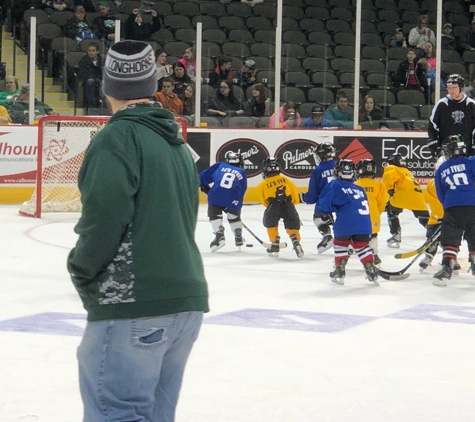 Sioux City Musketeers Hockey Team - Sioux City, IA