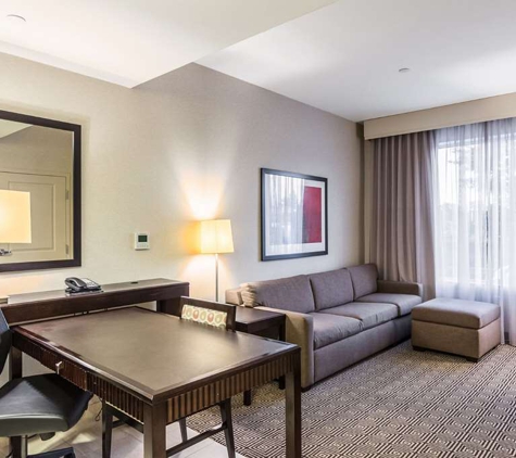 Embassy Suites by Hilton Newark Airport - Elizabeth, NJ