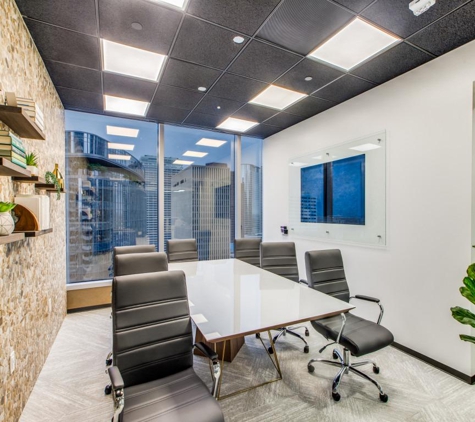 Lucid Private Offices - Downtown / Main Street - Houston, TX