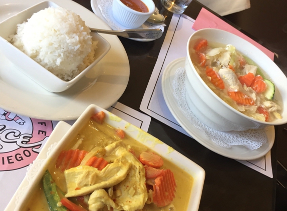 Panya Thai Kitchen - Escondido, CA