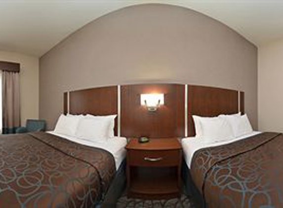 Holiday Inn Express & Suites Junction City - Junction City, KS