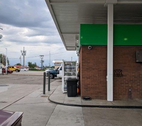 Sinclair Gas Station - Aurora, CO