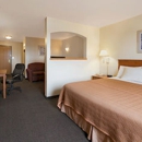 Travelodge & Suites by Wyndham Fargo/Moorhead - Hotels