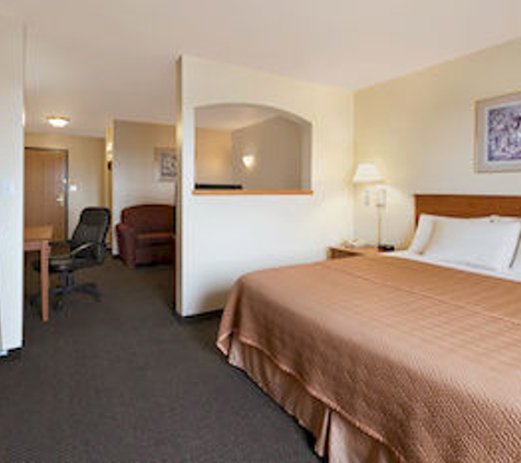 Travelodge - Moorhead, MN