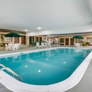 Clarion Pointe Louisville East - Lodging