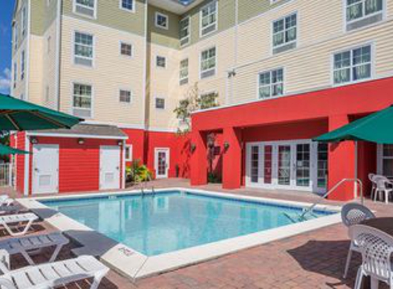 Hawthorn Extended Stay by Wyndham Panama City Beach - Panama City Beach, FL