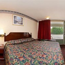 Red Carpet Inn & Suites Carney's Point - Motels