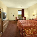 Super 8 by Wyndham Rayville - Bed & Breakfast & Inns