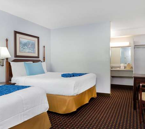 Travelodge by Wyndham Cape Cod Area - West Dennis, MA