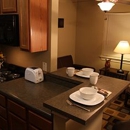 Eagles Den Suites - Hotels