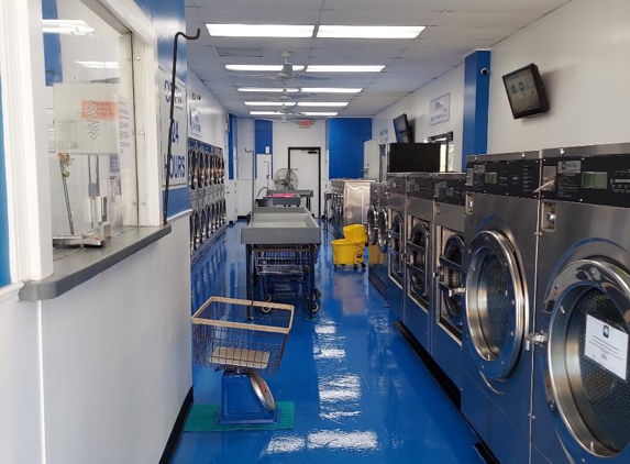 Elite Laundry & Dry Cleaners - Tarpon Springs, FL