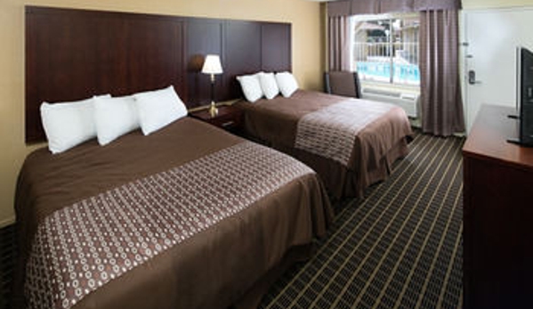 Red Lion Inn & Suites Redding - Redding, CA