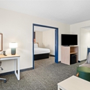 Spark by Hilton Bettendorf Quad Cities - Hotels