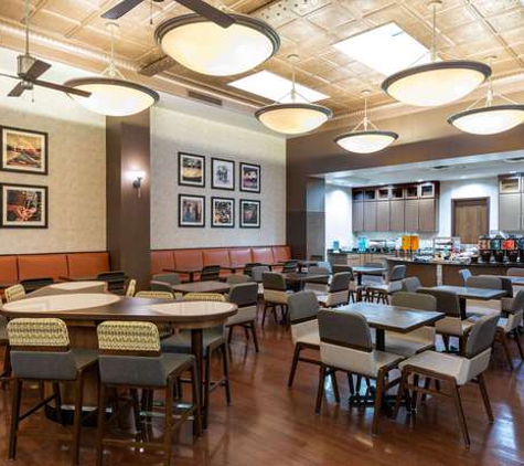Homewood Suites by Hilton Indianapolis-Downtown - Indianapolis, IN