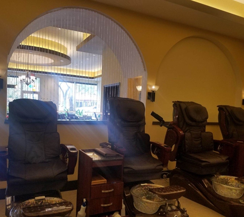 FNF Nail Spa - Plantation, FL. Very good massage chair