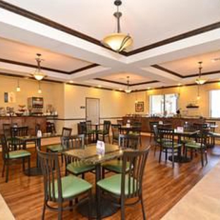 Best Western Plus Emory at Lake Fork Inn & Suites - Emory, TX