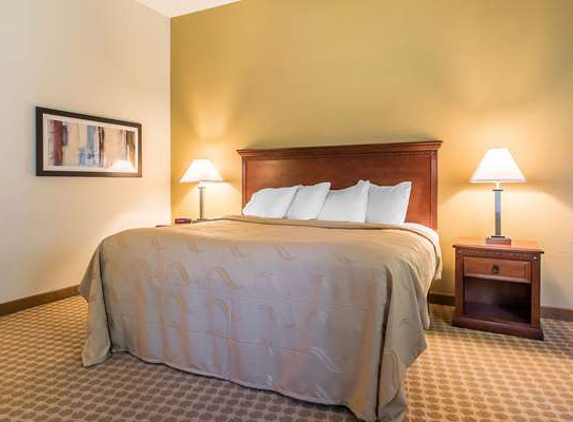 Quality Inn & Suites East Troy I-43 - East Troy, WI