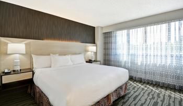 Embassy Suites by Hilton Charlotte - Charlotte, NC