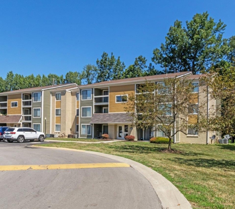 Parkside at Castleton Square Apartments and Townhomes - Indianapolis, IN