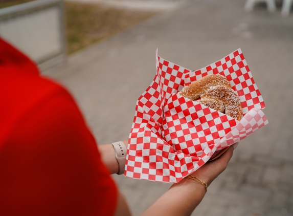 Wild Bill's Beach Dogs - Santa Rosa Beach, FL