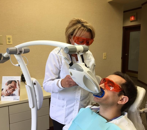 Eric Hull DDS Aesthetic & General Dentistry - Comstock Park, MI