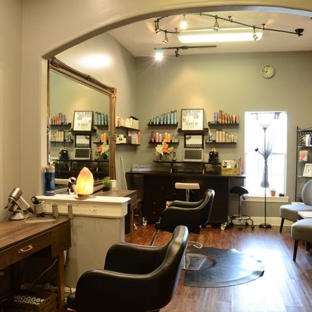 Salon 210 - Saint Johns, FL