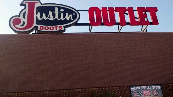 Justin Factory Outlet Stores