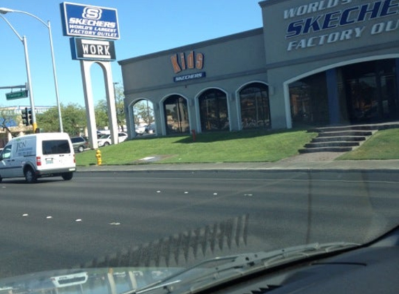 SKECHERS Factory Outlet - Las Vegas, NV