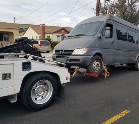 Segura's Towing - Inglewood, CA