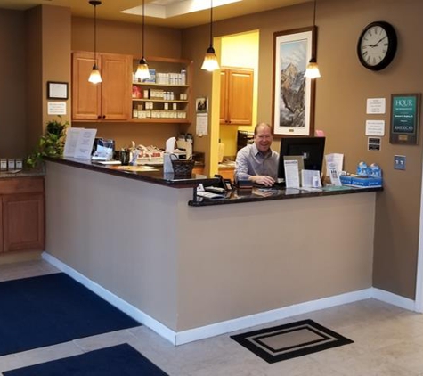 Hughey Chiropractic Clinic - Westland - Westland, MI