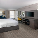 Hampton Inn & Suites Kansas City-Country Club Plaza - Hotels