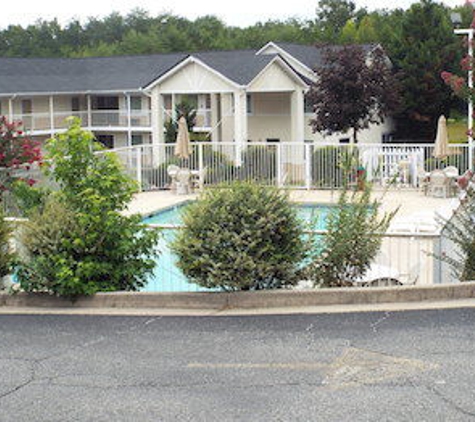 Days Inn - Dahlonega, GA