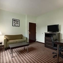 Days Inn & Suites by Wyndham Dallas - Hotels