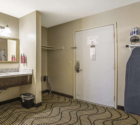 SureStay Plus by Best Western Sacramento North - Sacramento, CA