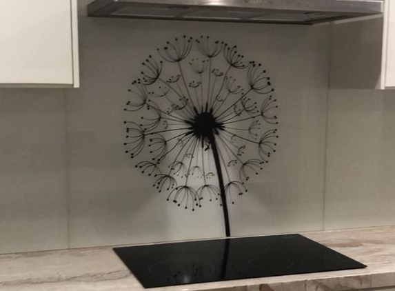 Shepherd Glass - Stratford, QLD. My backsplash with magnificent artwork by Shepherd Design.