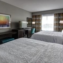 Hampton Inn & Suites Wichita/Airport - Hotels